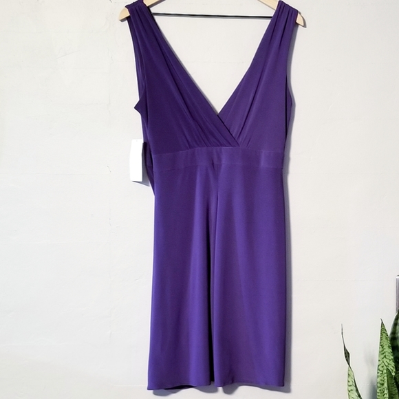 Linda Segal Plunge V-Neck Cocktail Dress - Picture 8 of 8